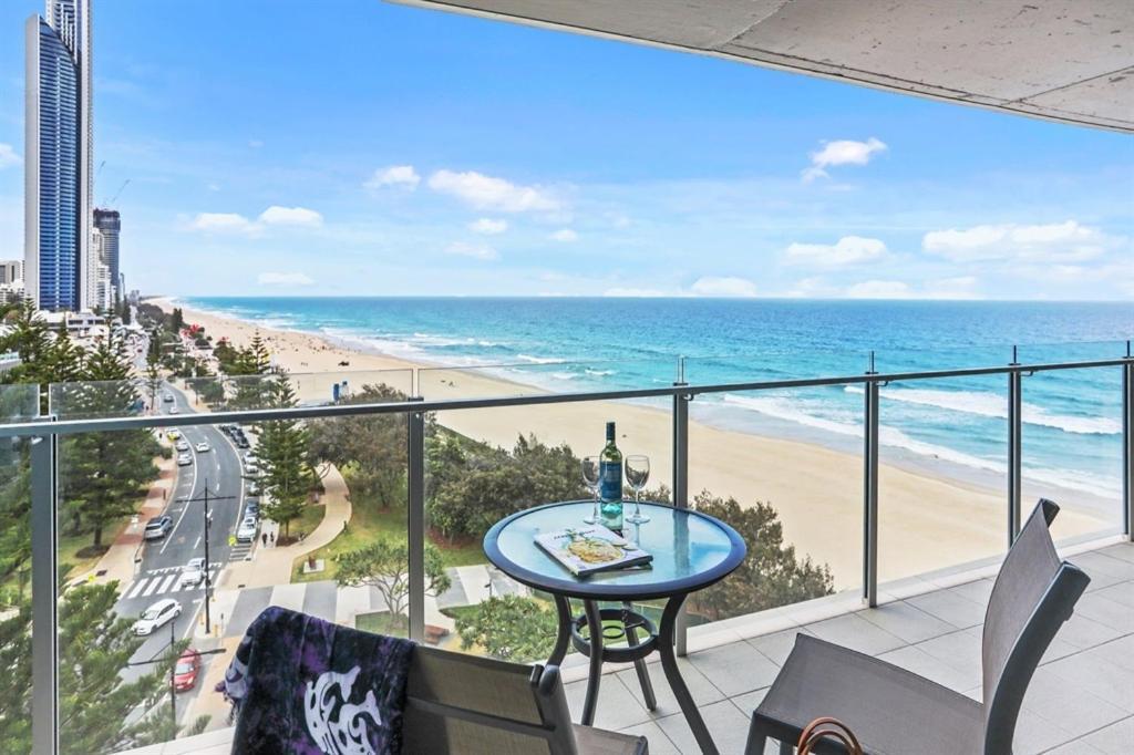 One The Esplanade Apartments On Surfers Paradise Gold Coast Eksteriør billede