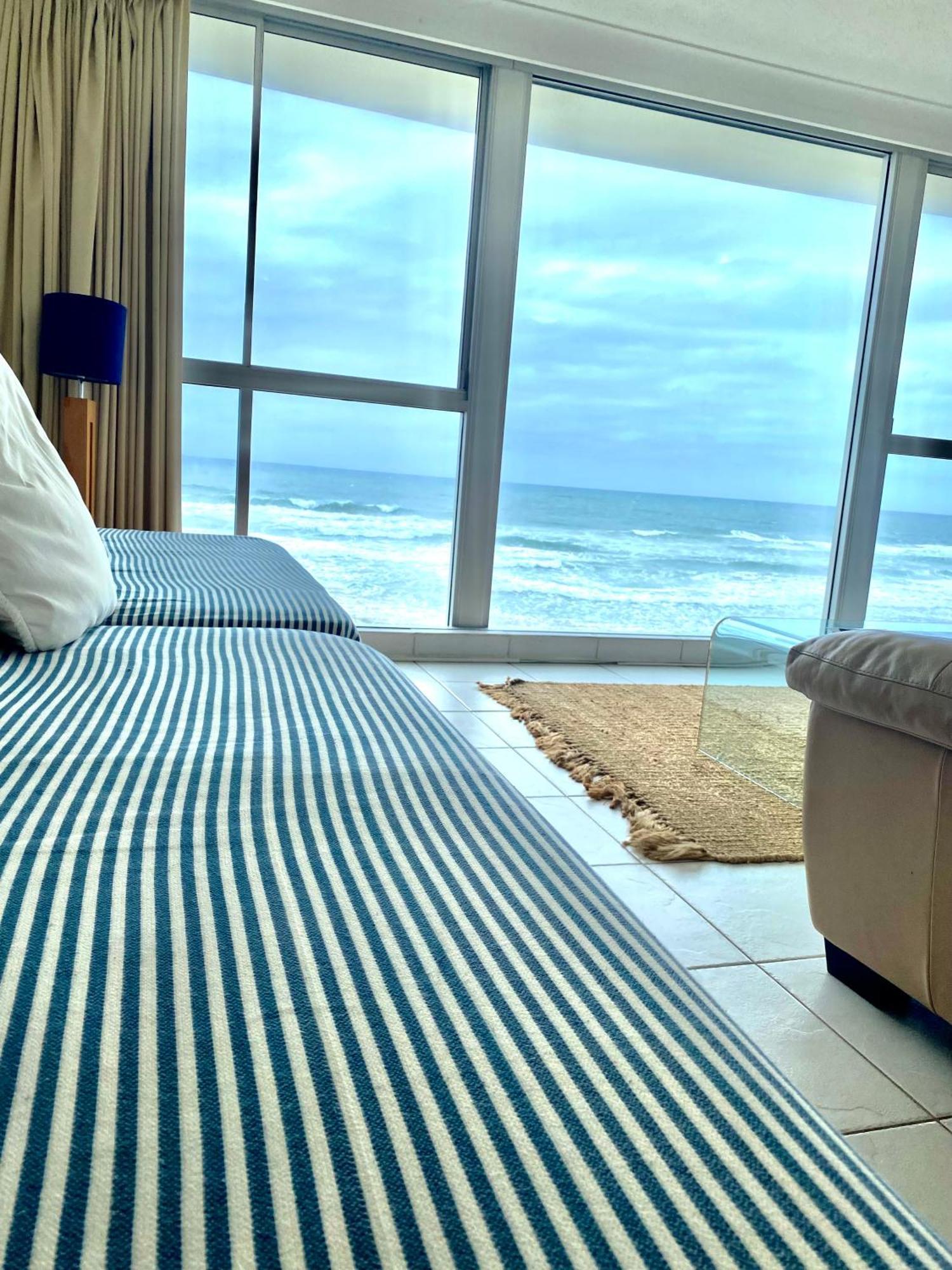 One The Esplanade Apartments On Surfers Paradise Gold Coast Eksteriør billede